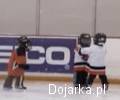 Hokejowa bójka dzieci