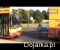 Autobus_tonie_w_asfalcie